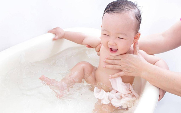 Chăm sóc trẻ sơ sinh đúng cách